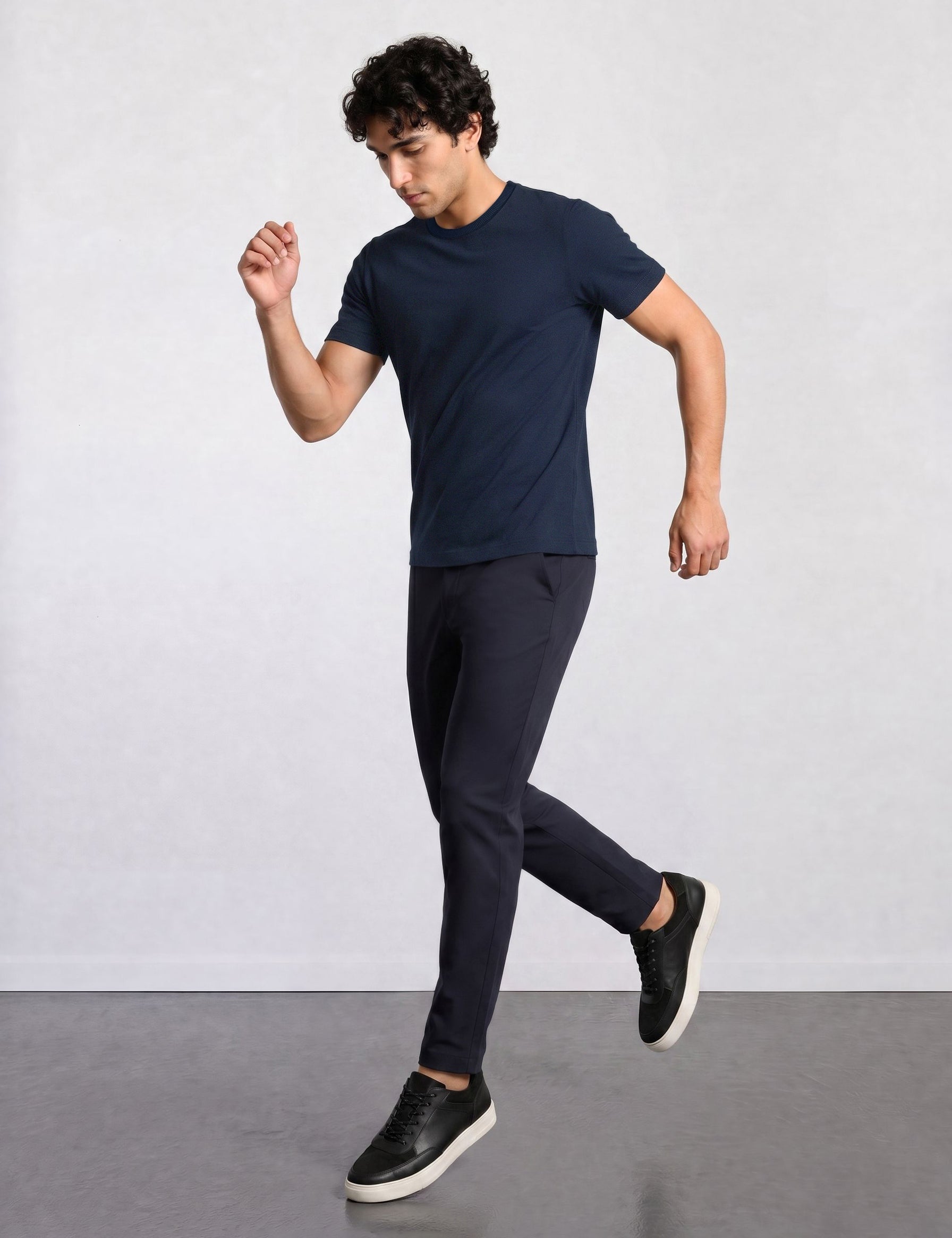 THE EVERYDAY - SEAMLESS HALF TEE - NAVY BLUE
