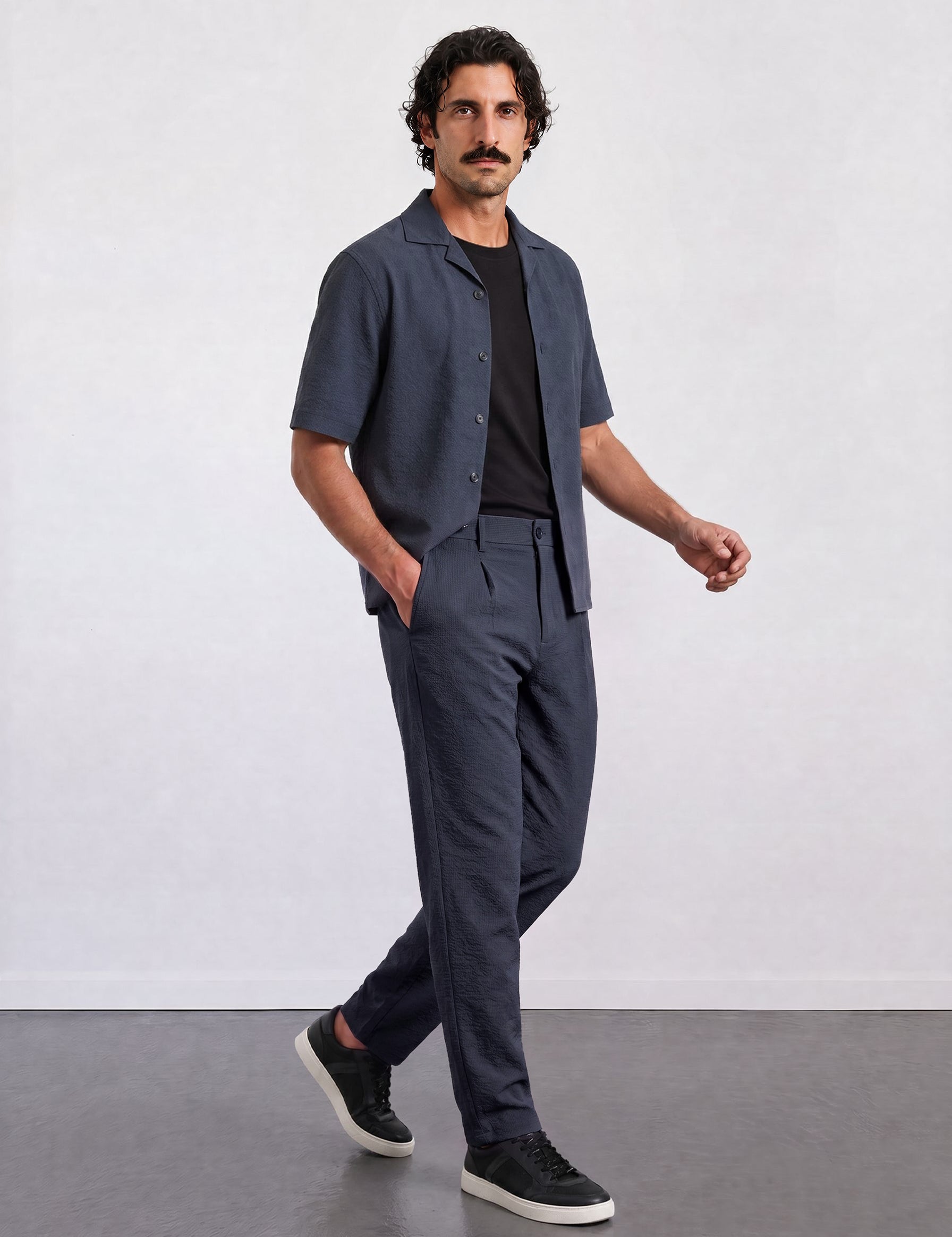 THE CITY PLEAT - RELAXED PANTS - NAVY BLUE