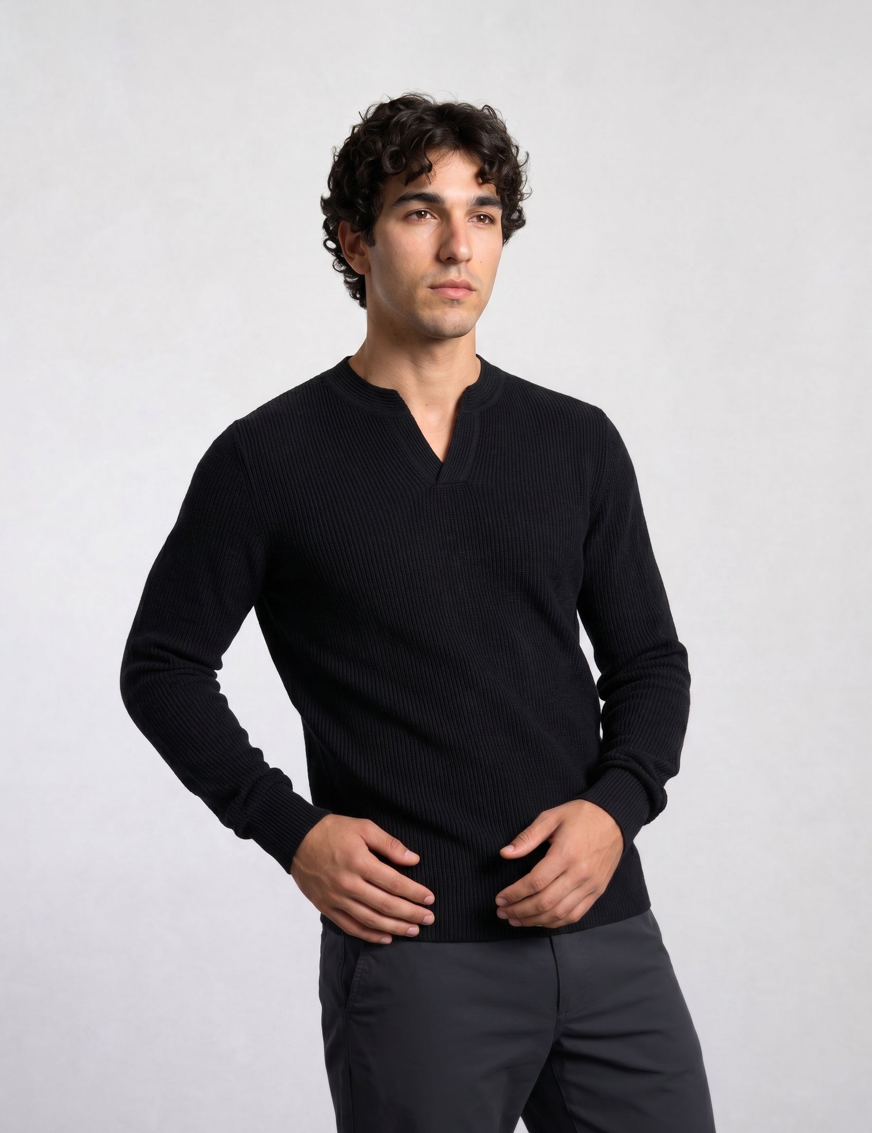 THE SOFT EASE - HENLEY SWEATER - BLACK