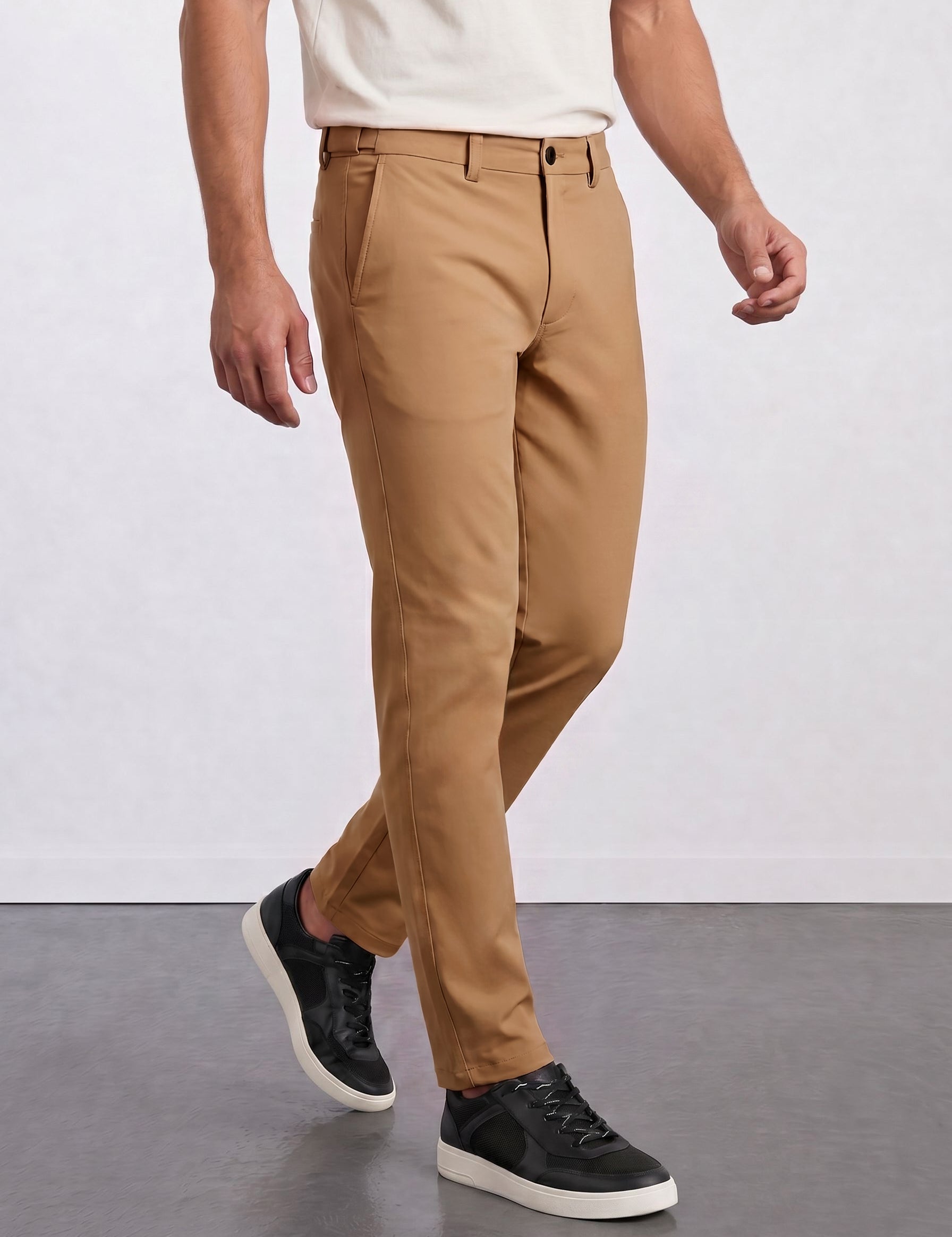 THE MOOVEX - CHINO PANTS - CAMEL BROWN
