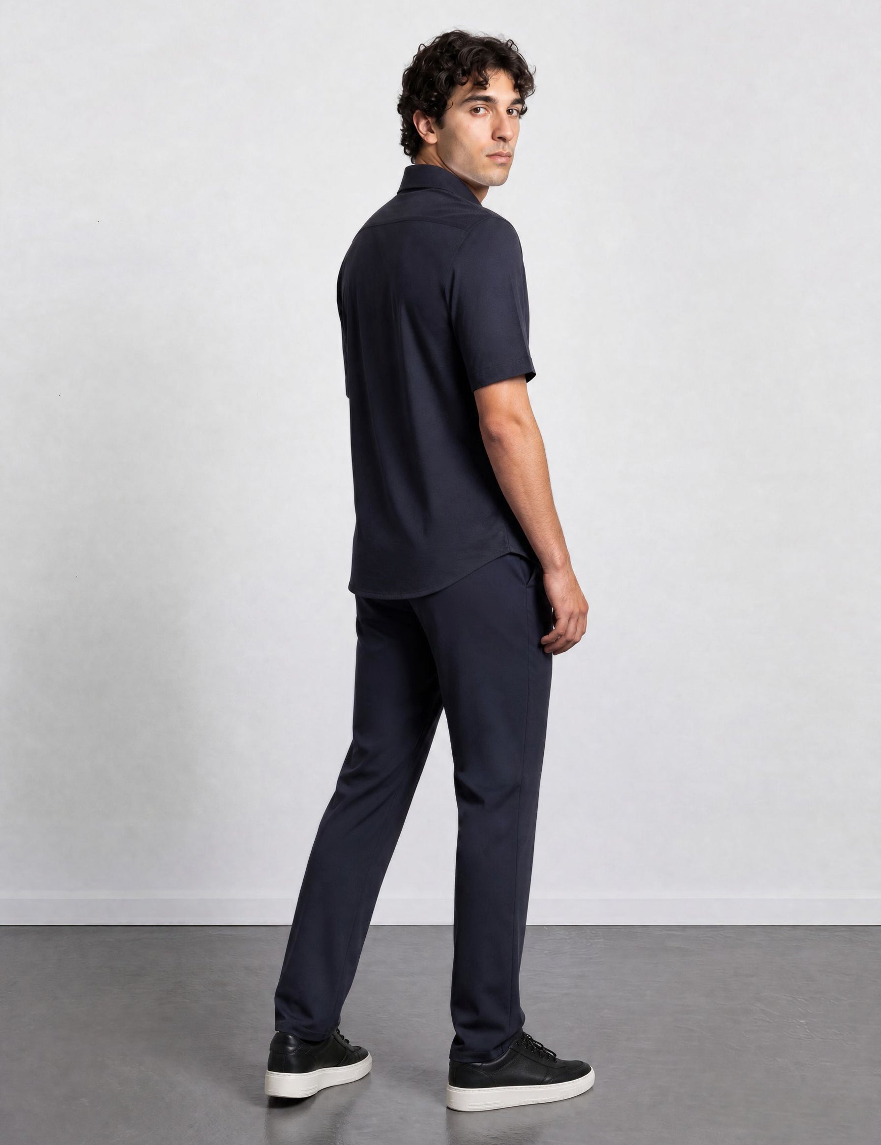 THE HYPERFLEX - SLIM HALF SHIRT - BLACK