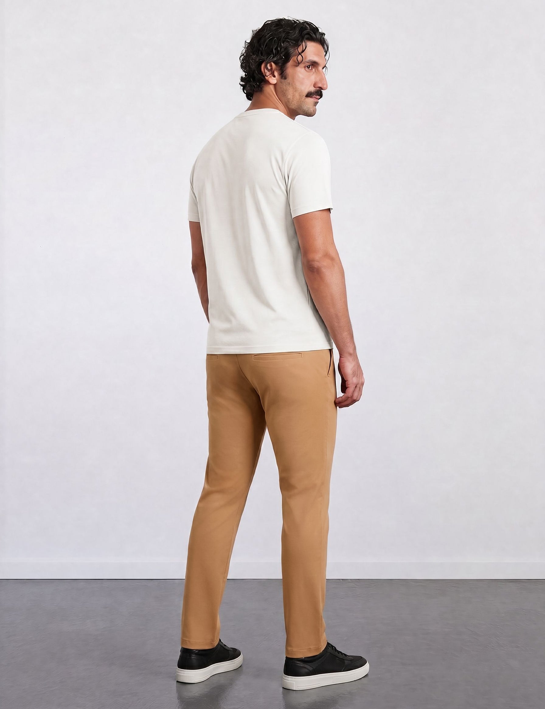 THE MOOVEX - CHINO PANTS - CAMEL BROWN