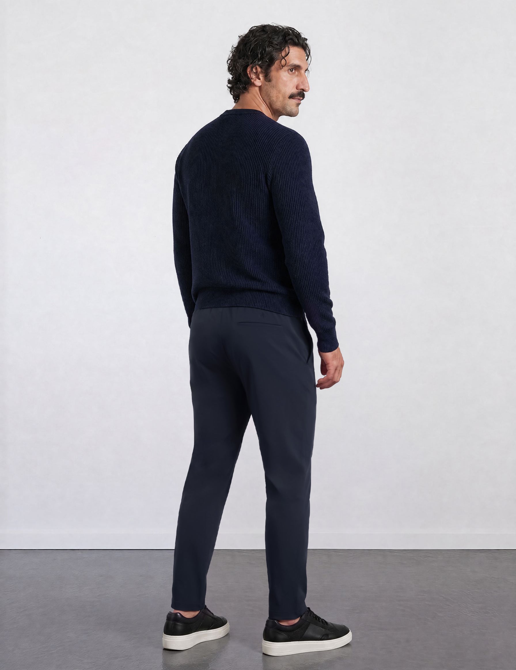 THE HYPERFLEX EVERYDAY - REGULAR PANTS - BLACK