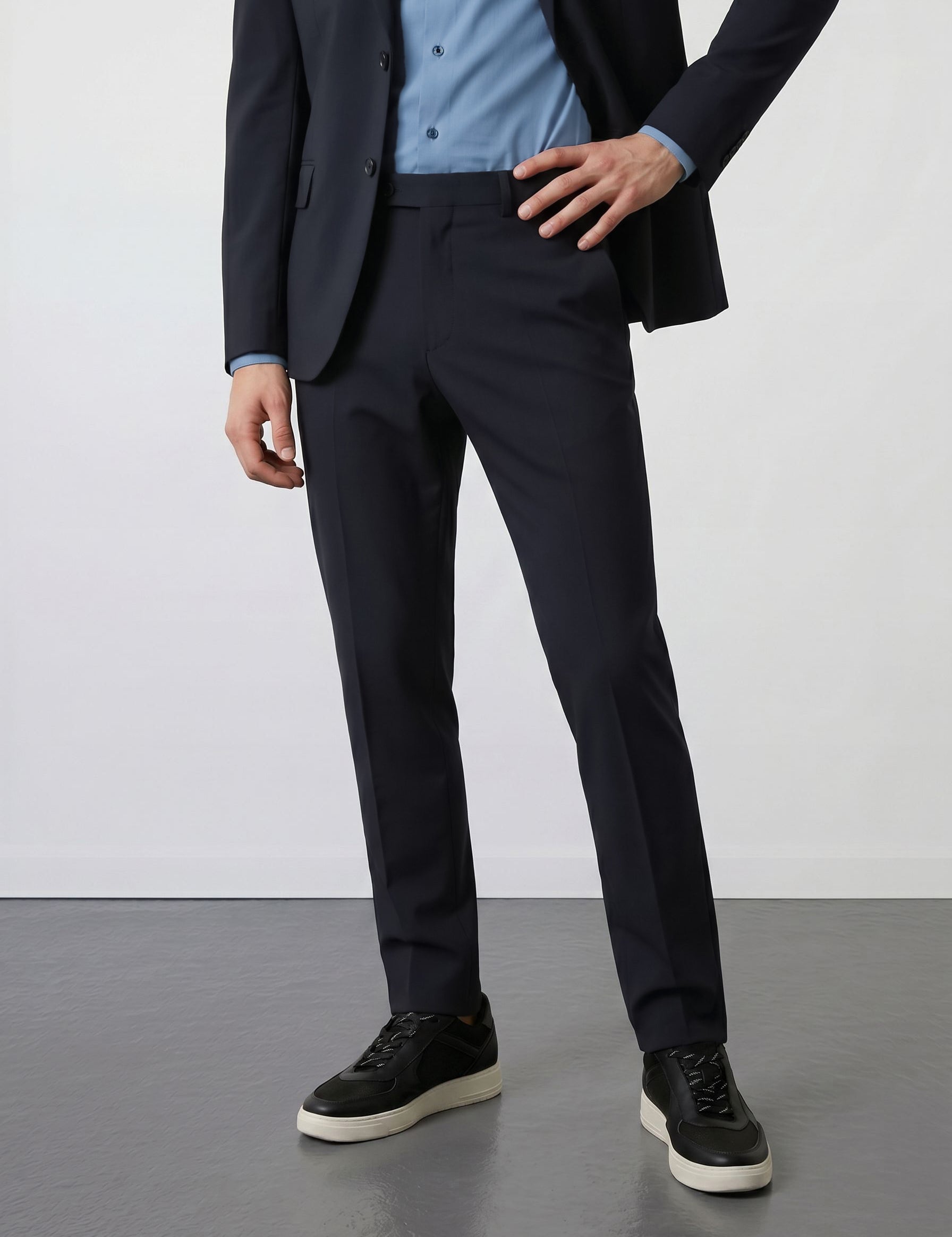 THE HYPERFLEX - TAILORED PANTS - BLACK